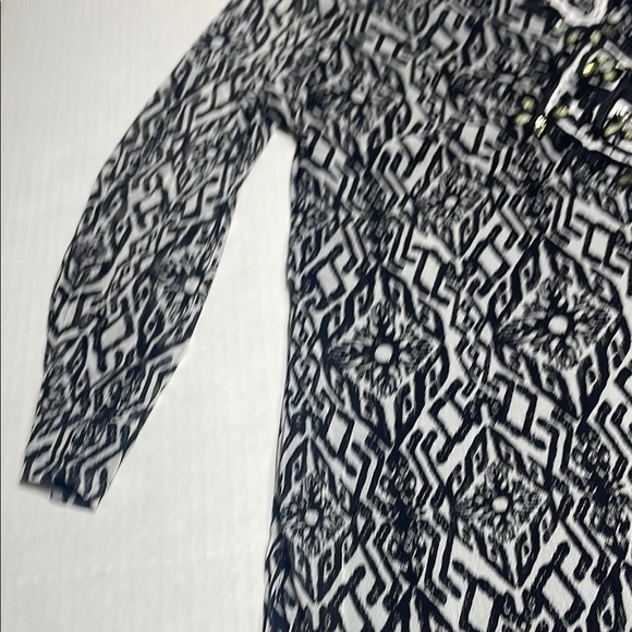 INC Elegant Black and White Geometric Women's Top Large - Picture 5 of 6